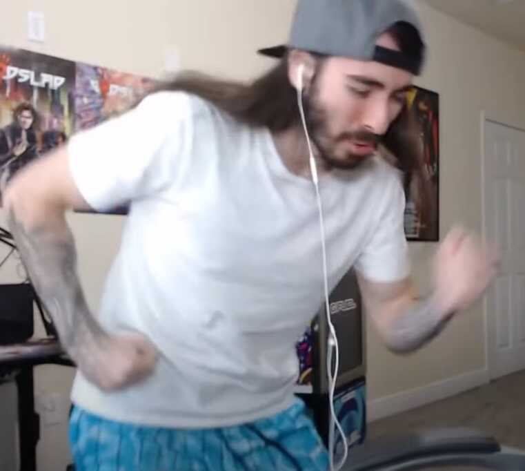 Critikal Mickey Mouse Clubhouse Dance